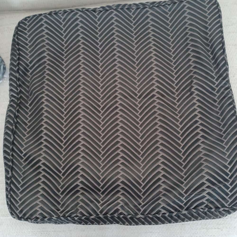 Pottery Barn 4 Charcoal and GOLD Chevron Accent Pillow Covers